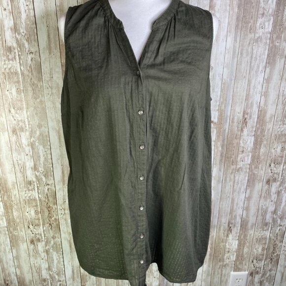 Liz Lange for Target Tops - Women’s Liz Lang Maternity Shirt size XL